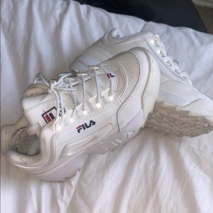 Fila women’s disruptor👟